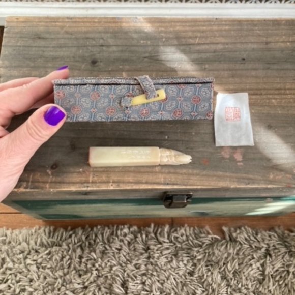 Vintage Chinese Shoushan Stone Figurine Statue in Tapestry Box #1 - Pretty! - Picture 6 of 11